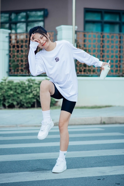 Áo Space Jump Throwback Long Sleeve - White Áo Space Jump Throwback Long Sleeve - White
