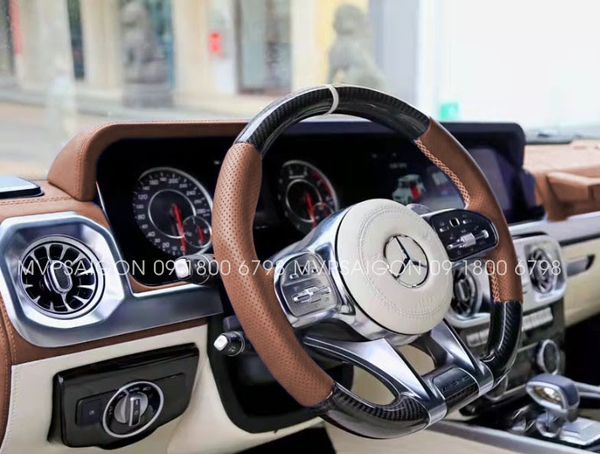 Benz G-class bọc da đổi màu nội thất nâu phối trắng