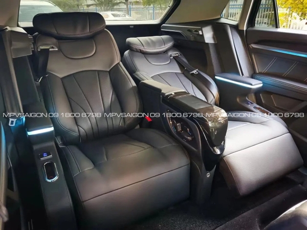 Volkswagen Teramont X độ ghế thương gia Limousine hàng hai