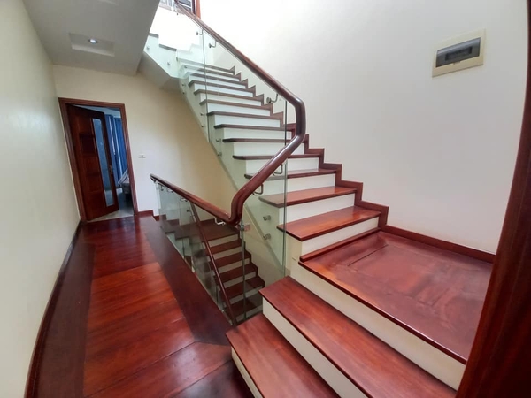 Bán liền kề làng việt kiều Châu Âu, Mỗ Lao, 80m2, view hồ 2 mặt tiền, nội thất xịn, giá 14.8 tỷ