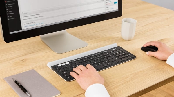 Đầu thu Unifying của Logitech