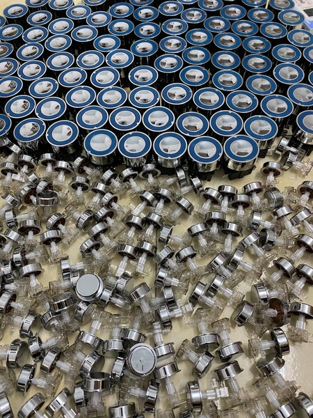 Bộ 3 công tắc quạt hơi nước kèm tem dán