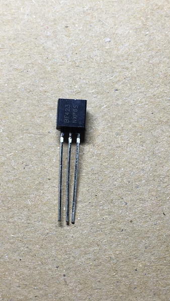 Transistor BF423 F423