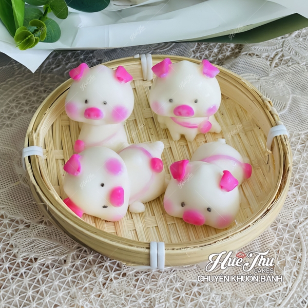 Khuôn silicon Con Heo 6.8cm A105 (bộ 4 khuôn) làm bánh rau câu 3D 4D nhấn xôi, fondant, socola, nến hanmade