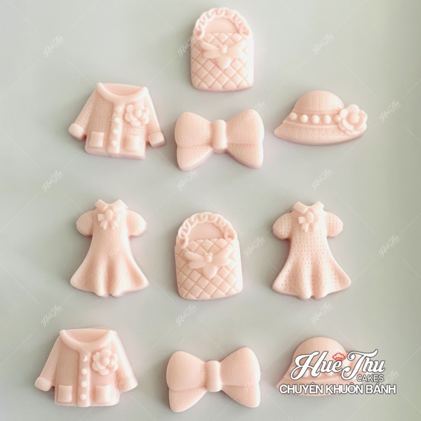 Khuôn silicon Váy Túi Mũ Cute A143 (vỉ 10 hình) làm bánh rau câu 3D 4D nhấn xôi, fondant, socola, nến hanmade