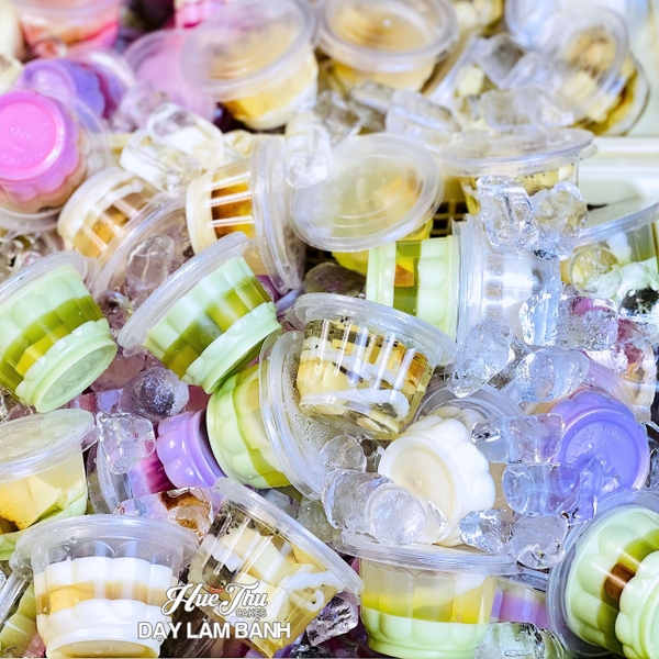 Hộp đựng rau câu Bông Mai (50 cái, có nắp) hũ nhựa làm bánh, da lợn, đựng tàu hủ singapore, panna cotta, rau câu ly