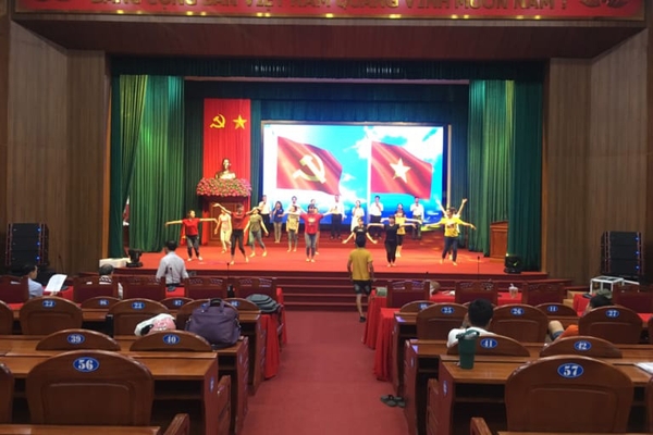 Lắp đặt hệ thống loa, mic hội trường tại Sơn La