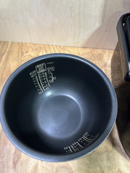 Nồi cơm điện 222 - IRIS OHYAMA 1L