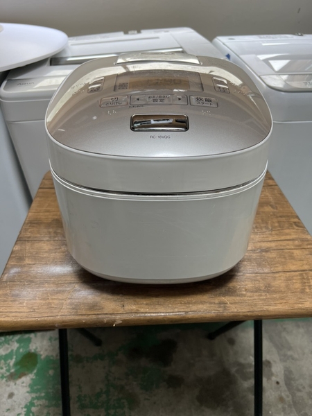 Nồi cơm 193 ZOJIRUSHI 1.8l