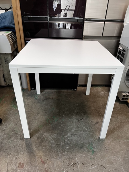 Bàn PVN 1345 cao74cm-vuông75cm