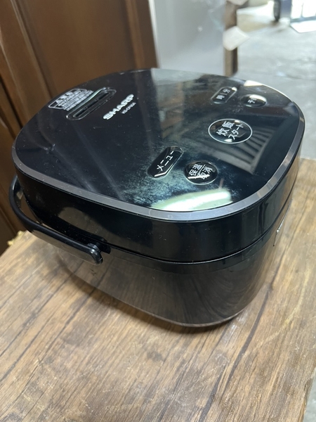 Nồi cơm PVN1213 Sharp 0.5L