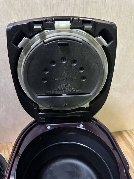 Nồi cơm điện 212 - HITACHI 1L 2017