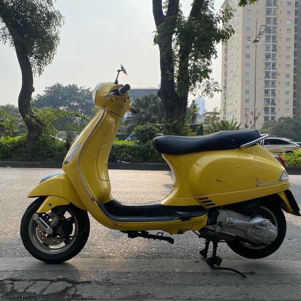 Bán Vespa S125 đời 2010 btp 30N9 7904 trắng 29 triệu chính chủ gia đình  dùng giữ  2banhvn