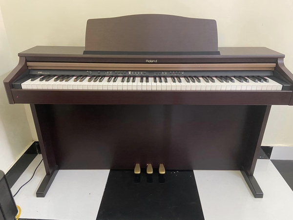 Piano điện Roland HP-103