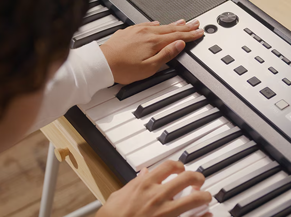 ĐÀN ORGAN YAMAHA PSR E383