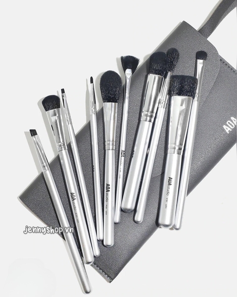 Bộ Cọ Trang Điểm 10 Cây AOA Studio Silver Brush Professional Set