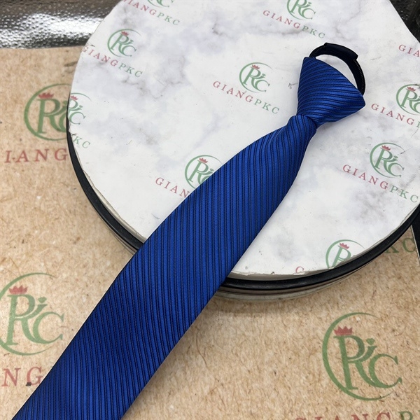 Cà vạt nam mẫu thắt sẵn dây kéo 6cm màu xanh bích kẻ mẫu mới nhất 2023 Giangpkc