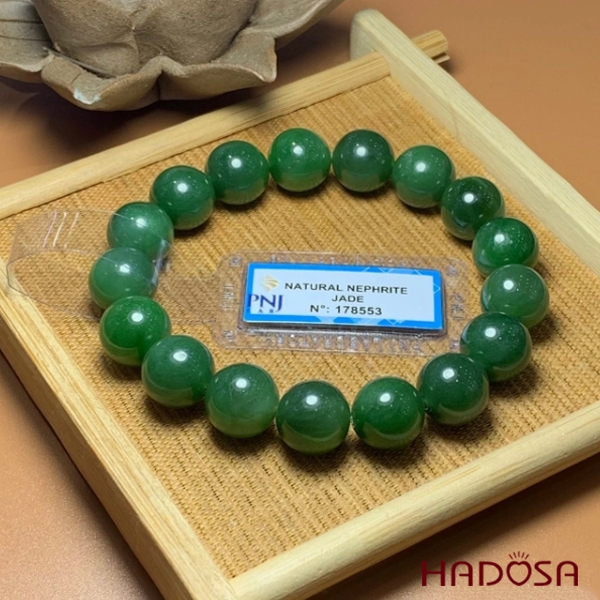 Các chuyên gia nói gì ý nghĩa của Vòng ngọc bích trong phong thủy và sức khỏe