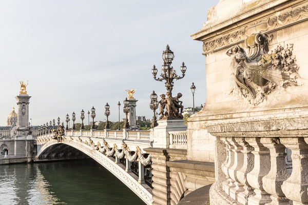 Những cây cầu được trang trí công phu trên thế giới