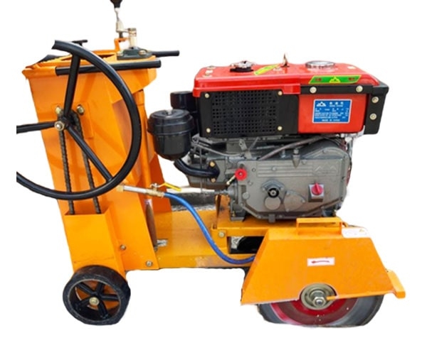 Máy cắt bê tông chạy dầu Diesel Vifuco KC20 D8 nước 20cm