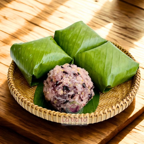 Xôi khúc hấp nóng