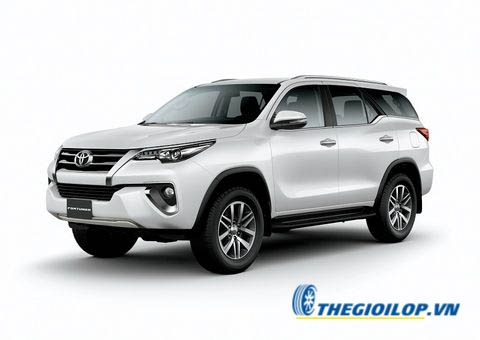 ac-quy-toyota-fortuner