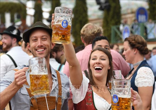 ngoisaotour.net - Lễ hội bia Oktoberfest – Đức