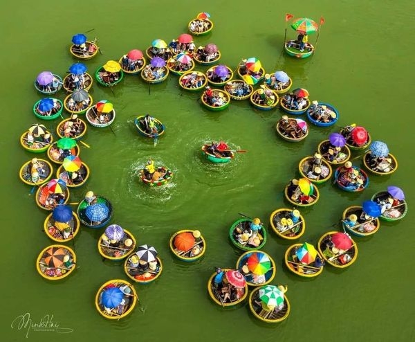 ĐÀ NẴNG _ BÀ NÀ HILLS _ CẦU BÀN TAY VÀNG