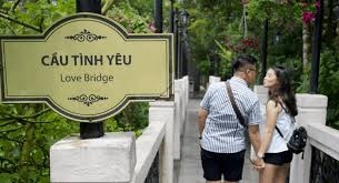 ĐÀ NẴNG _ BÀ NÀ HILLS _ CẦU BÀN TAY VÀNG