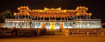 ĐÀ  NẴNG _ CỐ  ĐÔ  HUẾ