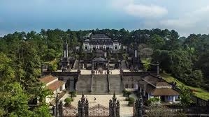 ĐÀ  NẴNG _ CỐ  ĐÔ  HUẾ