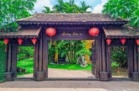 PHÚ YÊN _ HOA VÀNG TRÊN CỎ XANH