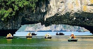 HA LONG BAY ( DAY TOUR )