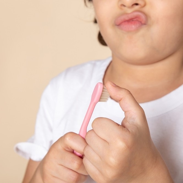 6 điều cha mẹ có thể chưa biết về chăm sóc răng sữa ở trẻ nhỏ