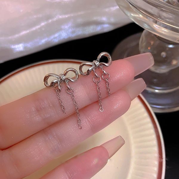 Bông tai nơ kèm tua rua dễ thương