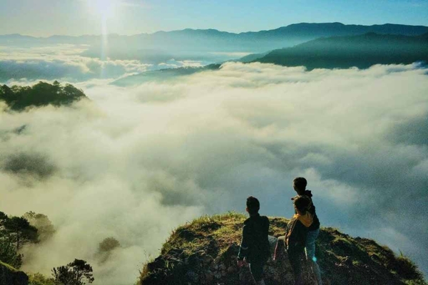 Trekking săn mây và 4 trải nghiệm hấp dẫn chỉ có ở Philippines
