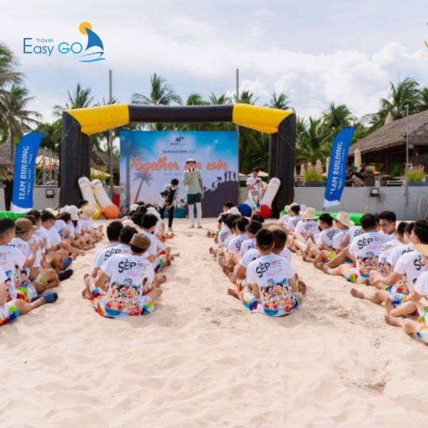 Các hoạt động team building bãi biển ở Hội An