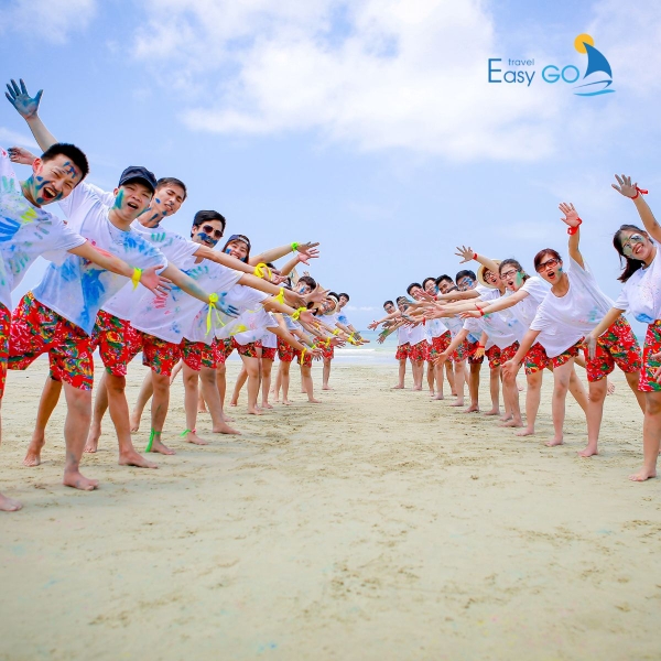 Team building bãi biển giúp gắn kết tập thể doanh nghiệp