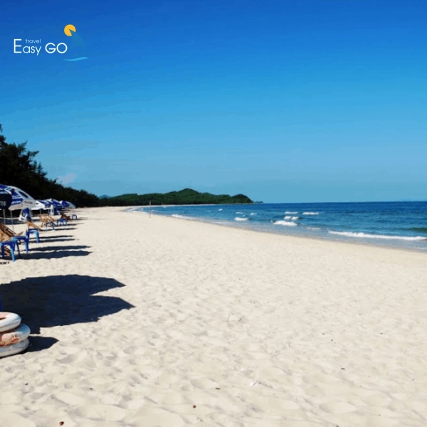 Nhiều vịnh đảo đẹp ở Quảng Ninh phù hợp với team building bãi biển