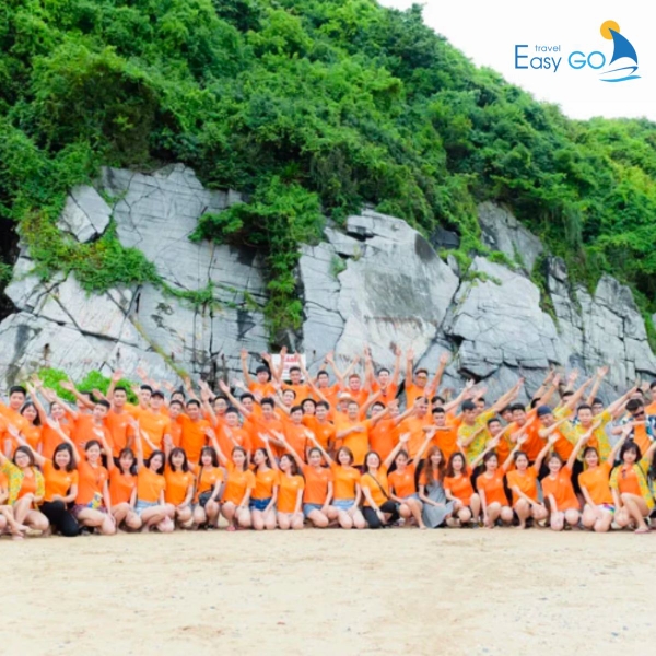 Các hoạt động team building bãi biển ở Đảo Cát Bà