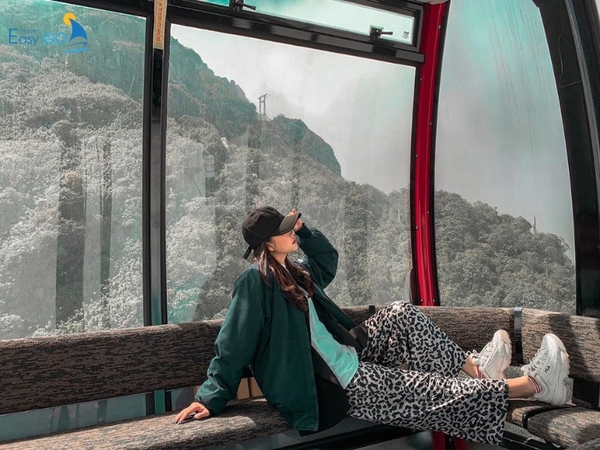 Đi cáp treo - một hoạt động nhất định phải thử khi đến đỉnh Fansipan