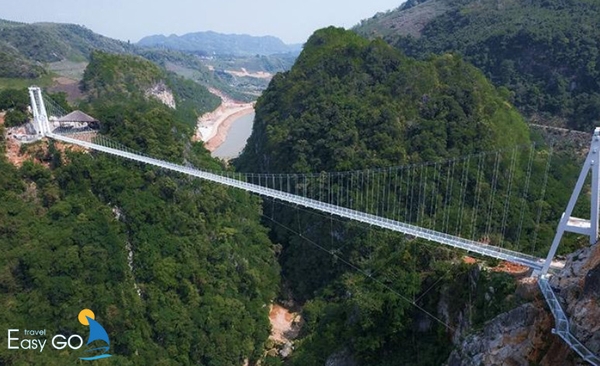 Cầu kính Bạch Long - cầu kính dài nhất Việt Nam