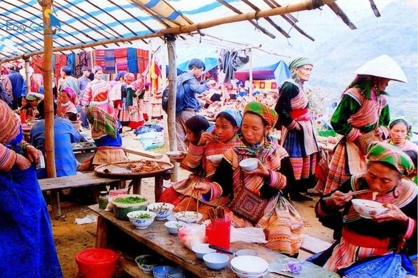 Ẩm thực độc đáo tại các chợ phiên Sapa