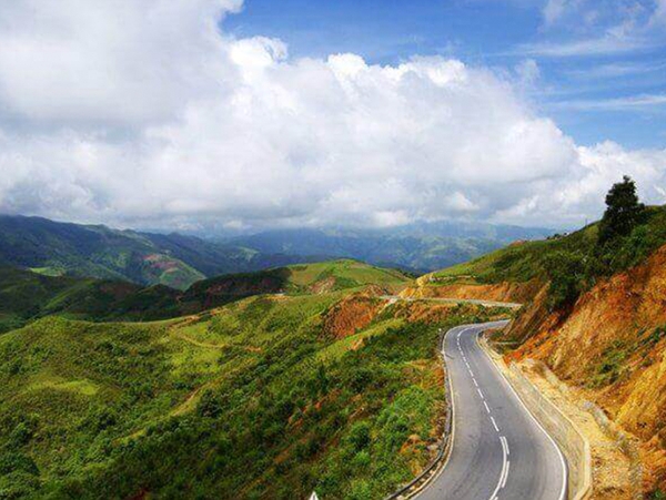 Cung đường đi Ô Quy Hồ từ bến xe Sapa