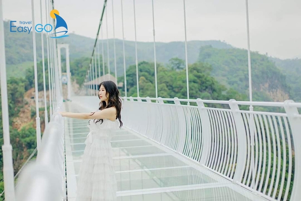 Cầu kính Bạch Long  là điểm đến check in tại Mộc Châu