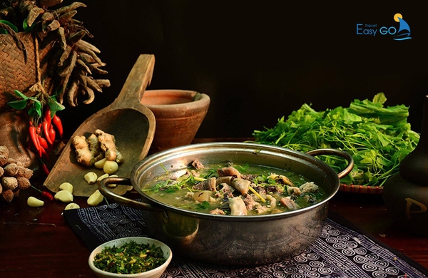 Thắng cố được chế biến từ nhiều loại thịt và nội tạng động vật