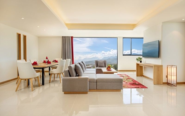 Mikazuki Japanese Resorts & Spa
