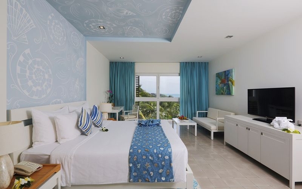 The Cliff Resort & Residences