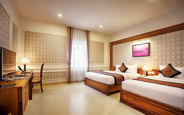 Khách sạn River Side Quảng Bình