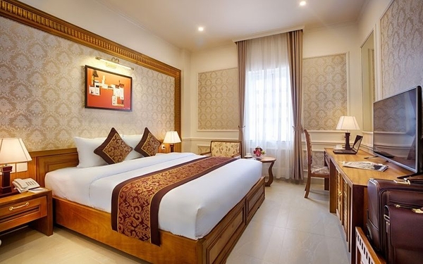 Khách sạn River Side Quảng Bình